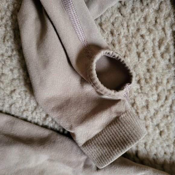 Alphalete Stratus Long Sleeve Crop - Picture 4 of 4